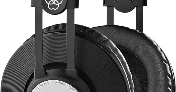 AKG K72 - CUFFIE MONITOR OVER EAR NERE Spedito Oggi