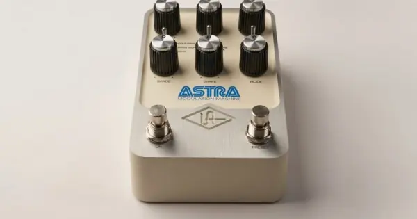 UNIVERSAL AUDIO Astra Modulation Machine Affare
